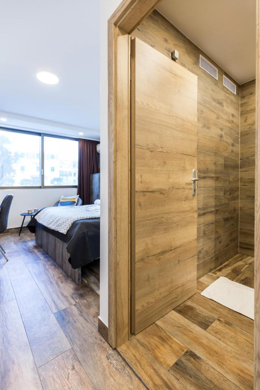 Apinelo Tower Rooms Split Exterior photo